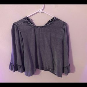 Long sleeve flowy top!